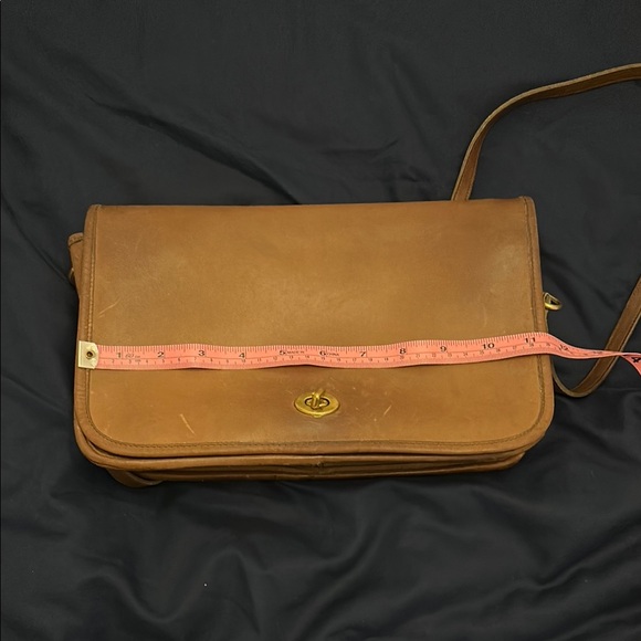 1970s Vintage Coach Tan 9635 Convertible Clutch - Picture 7 of 9